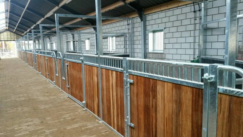 Paardenrusthuis Klavertje 4