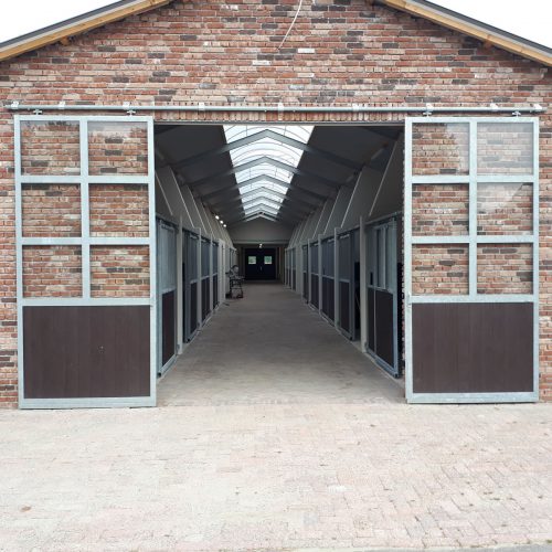 VDO Paardenstallen - Staldeuren en Stalramen