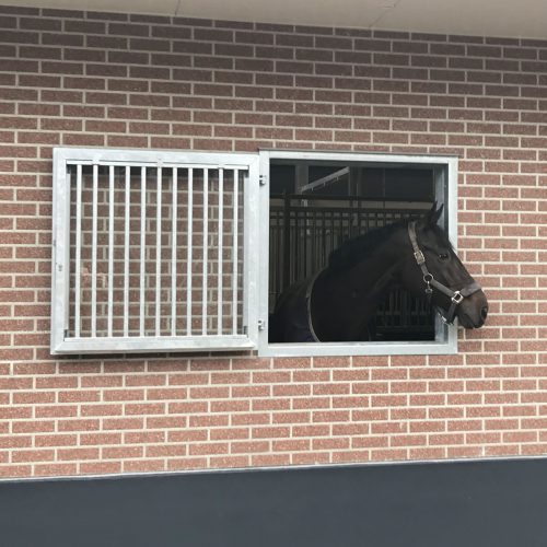 VDO Paardenstallen - Staldeuren en Stalramen