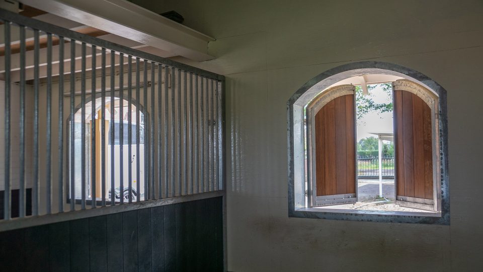 Van den Broek - VDOE Paardenstallen - 05240 Paardenstallen van Jeslin en Quince